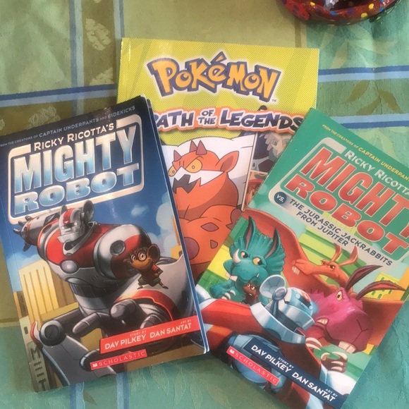 Children’s Books- Set of 3- Ricky Ricotta’s Mighty Robot (2( and Pokémon - Picture 8 of 8